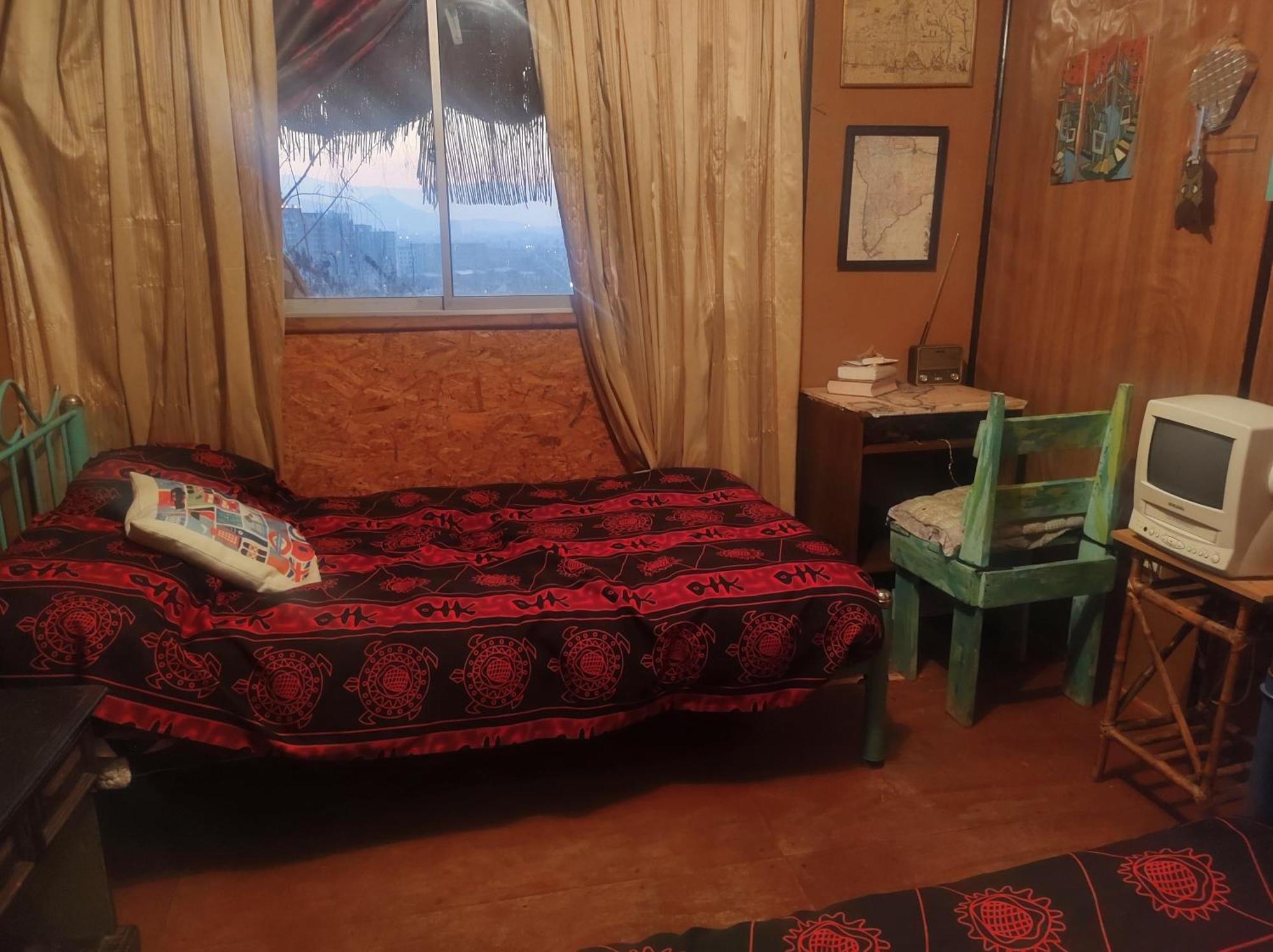 Nuevovalpo Hillside Homestay Сантьяго Экстерьер фото